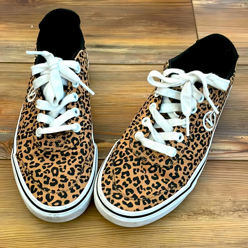Vans Cheetah Print Women’s shoes size 6
